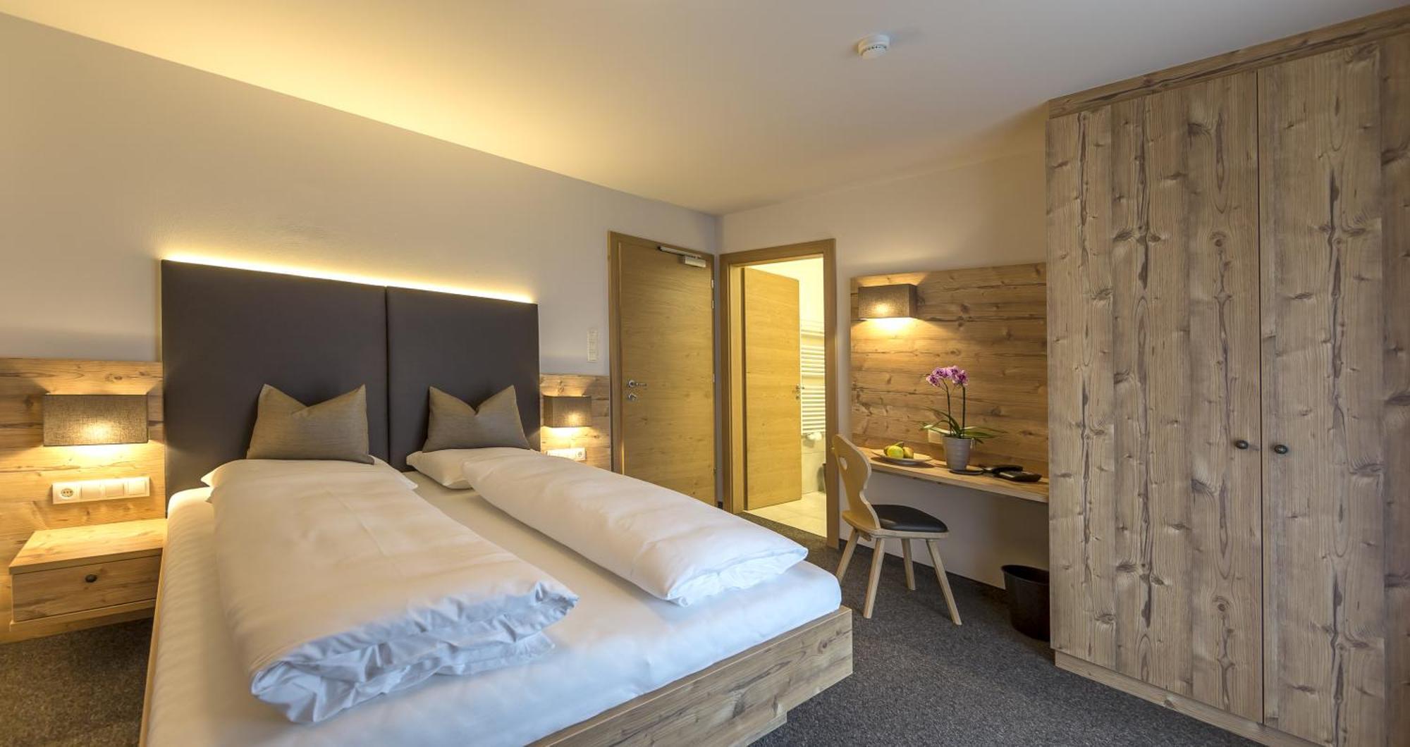 Hotel Anewandter Brunico Room photo